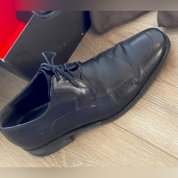 These Bruno Magli shoes come with original box and dust bags. - Picture 5 of 13